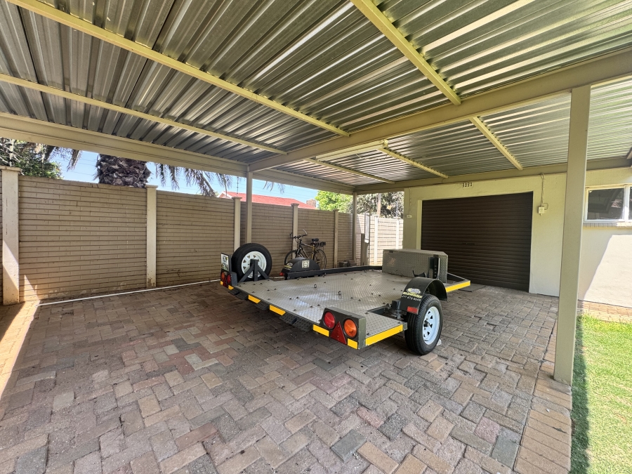 4 Bedroom Property for Sale in Neserhof North West